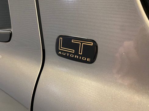 Used 2002 Chevrolet Tahoe LT RWD image 15