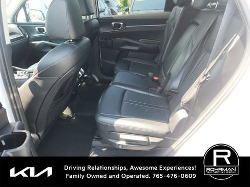 Used 2024 Kia Sorento S AWD/4WD image 9