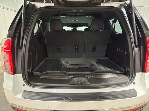 Certified 2023 Chevrolet Suburban Premier image 8