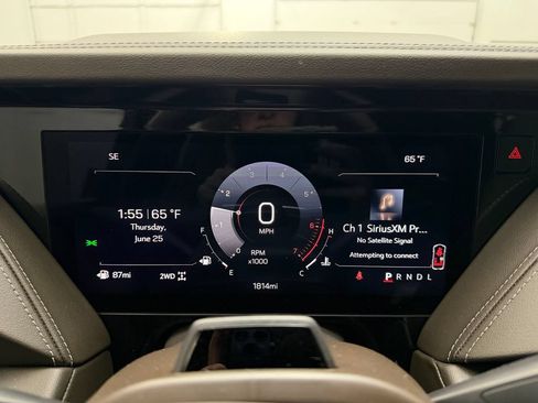 Used 2026 GMC Yukon Elevation w/ Elevation Premium Package AWD/4WD image 19