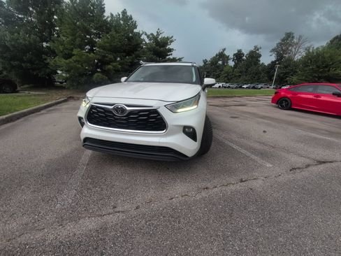 Used 2020 Toyota Highlander Limited AWD/4WD image 18