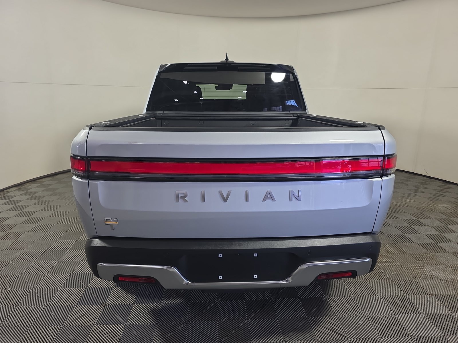 Used 2024 Rivian R1T Adventure Quad AWD/4WD image 4