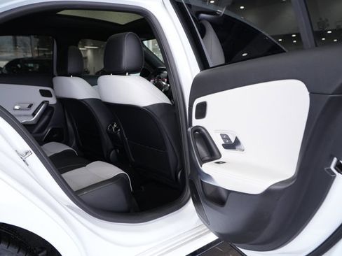 Used 2021 Mercedes-Benz A 35 AMG 4MATIC image 27