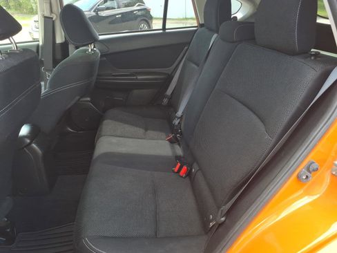 Used 2014 Subaru Crosstrek 2.0i Premium w/ Moonroof Package AWD/4WD image 9