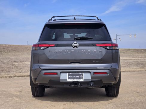 New 2026 Nissan Pathfinder Platinum image 8