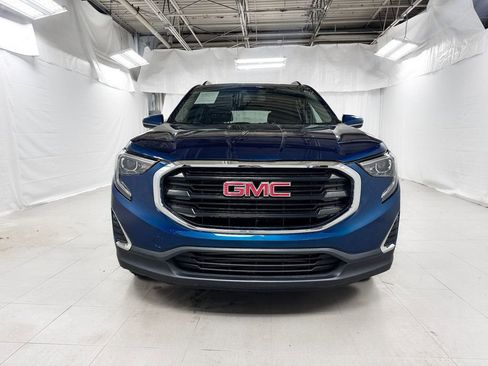 Used 2019 GMC Terrain SLE w/ Driver Convenience Package image 2