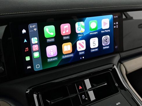 New 2025 Porsche Panamera 4 image 16