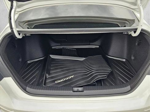 Used 2025 Honda Accord SE image 6