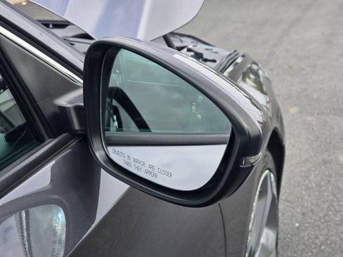 Used 2018 Honda Accord Touring image 29