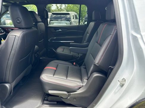 New 2026 Chevrolet Traverse RS w/ LPO, Floor Liner Package FWD image 8