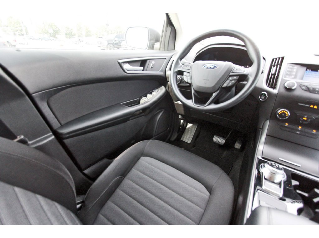 Used 2019 Ford Edge SE FWD image 10
