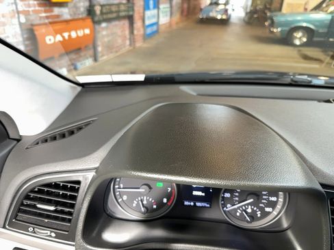 Used 2018 Hyundai Elantra Value Edition image 38