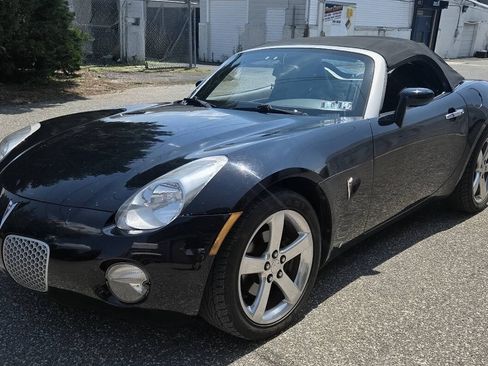 Used 2006 Pontiac Solstice Convertible w/ Premium Package RWD image 7