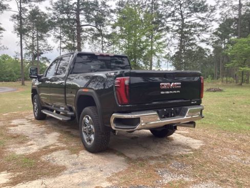 New 2026 GMC Sierra 2500 SLT w/ SLT Premium Package image 2