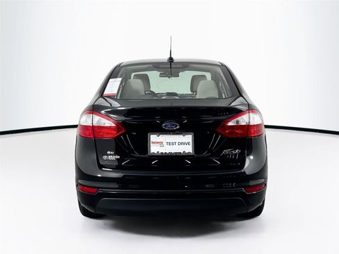 Used 2018 Ford Fiesta SE image 11