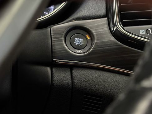 Used 2021 Jeep Grand Cherokee Limited X image 38