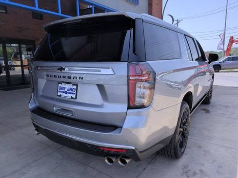 Used 2024 Chevrolet Suburban High Country AWD/4WD image 9