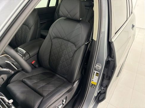 Used 2024 BMW X7 xDrive40i image 13