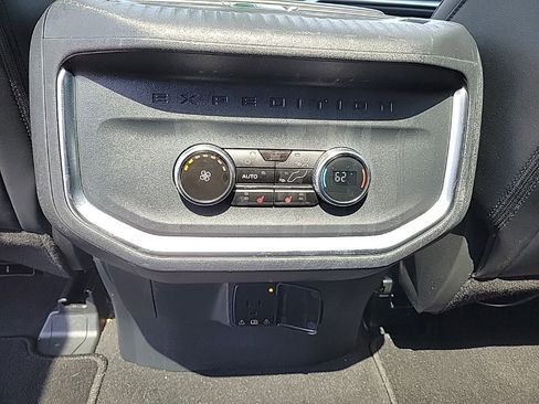 Used 2025 Ford Expedition Max Platinum AWD/4WD image 10