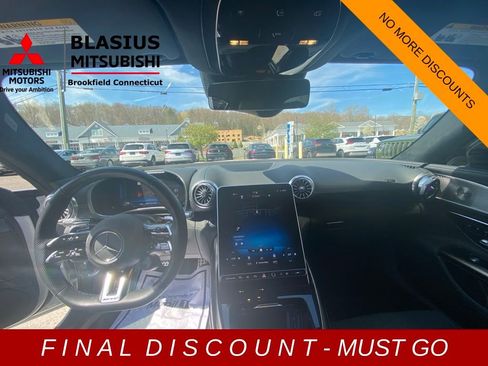 Used 2022 Mercedes-Benz SL 55 AMG 4MATIC w/ Driver Assistance Package image 60