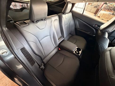 Used 2017 Toyota Prius Prime Premium image 22