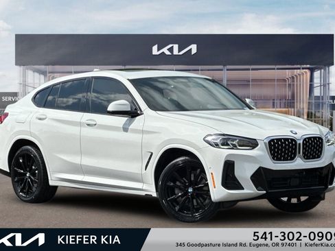 Used 2025 BMW X4 xDrive30i w/ Premium Package AWD/4WD image 1