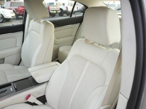 Used 2009 Lincoln MKS image 10