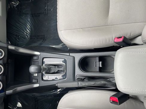 Used 2016 Subaru Forester 2.5i Touring w/ Eyesight & Navigation System image 21