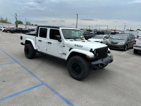 Used 2021 Jeep Gladiator Sport AWD/4WD image 19