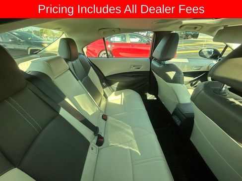 Used 2024 Toyota Corolla XLE FWD image 5