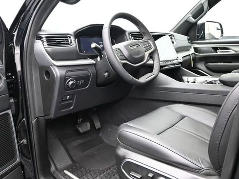 New 2026 Jeep Grand Wagoneer L 4WD image 22