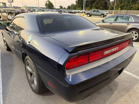 Used 2013 Dodge Challenger R/T w/ Sound Group II RWD image 7