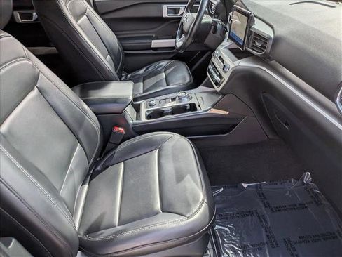 Used 2021 Ford Explorer XLT w/ Equipment Group 202A image 21