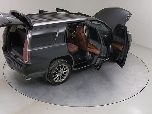 Used 2019 Cadillac Escalade Premium Luxury w/ Escalade Sport Edition AWD/4WD image 52