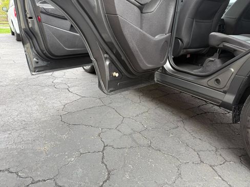 Used 2016 Ford Escape SE w/ Equipment Group 201A AWD/4WD image 7