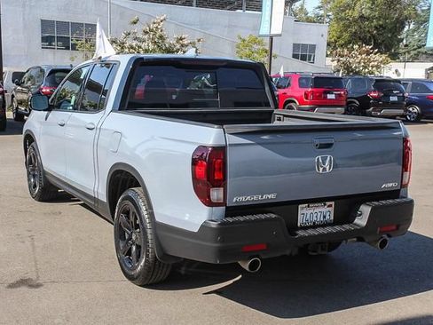 Used 2023 Honda Ridgeline Black Edition image 7