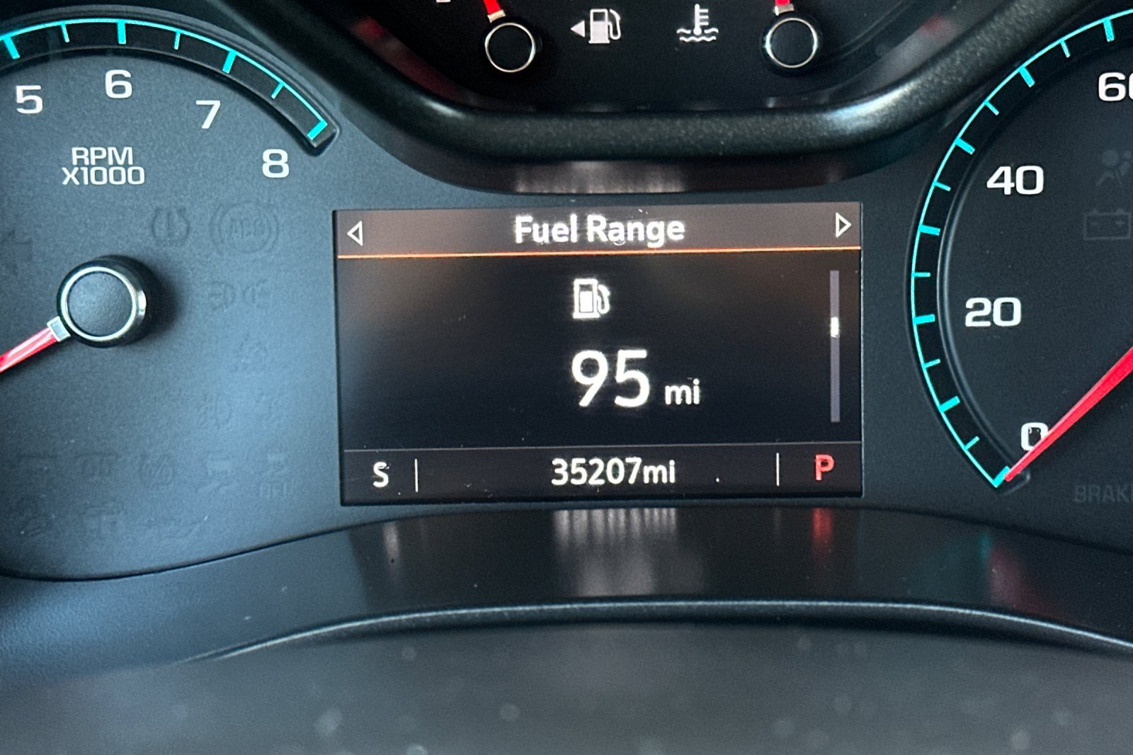 Used 2022 Chevrolet Colorado ZR2 w/ ZR2 Midnight Special Edition AWD/4WD image 31