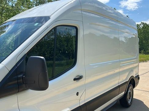 Used 2024 Ford Transit 250 148 High Roof RWD image 15