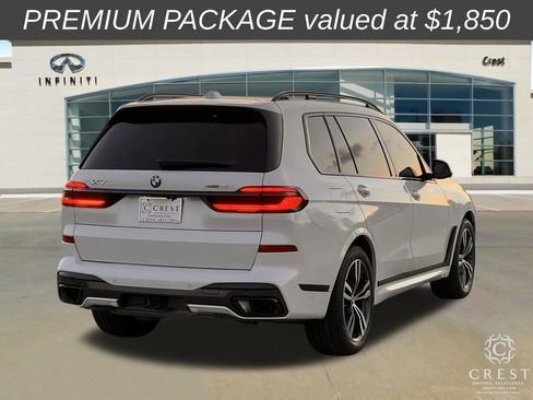 Used 2024 BMW X7 xDrive40i w/ M Sport Package AWD/4WD image 3