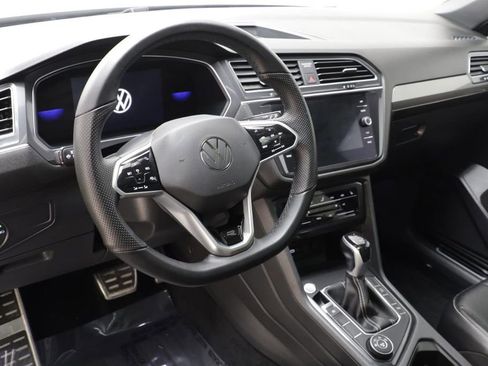 Used 2022 Volkswagen Tiguan SE R-Line AWD/4WD image 9