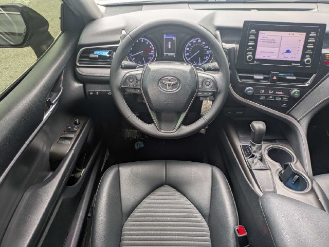 Used 2021 Toyota Camry SE FWD image 15