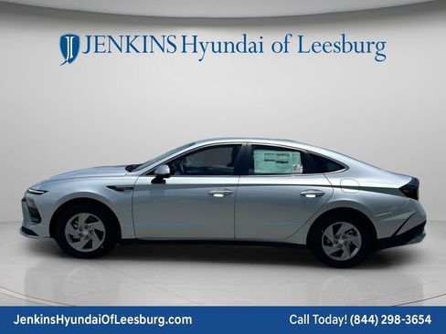New 2026 Hyundai Sonata SE FWD image 9