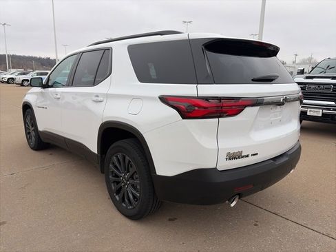 Used 2023 Chevrolet Traverse RS w/ LPO, Floor Liner Package image 5