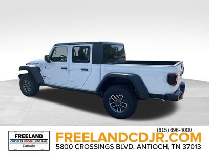 New 2025 Jeep Gladiator Mojave w/ Convenience Group