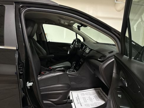 Used 2022 Buick Encore Preferred w/ Safety Package image 21
