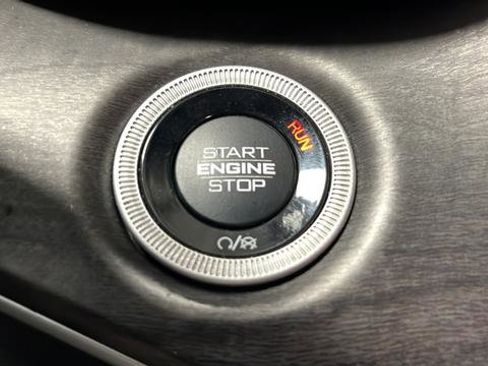 Used 2023 Jeep Grand Cherokee L Limited w/ Luxury Tech Group II AWD/4WD image 22