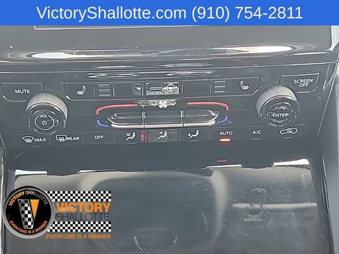 Certified 2022 Jeep Grand Cherokee L Laredo w/ Luxury Tech Group I AWD/4WD image 9