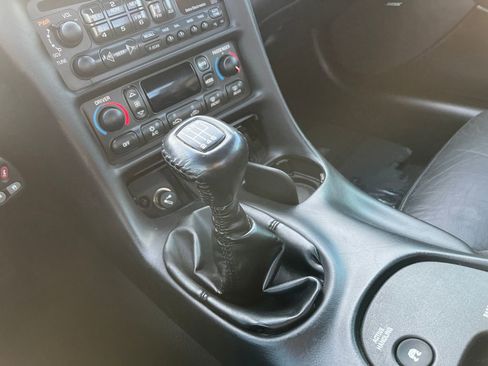 Used 2004 Chevrolet Corvette Z06 w/ Memory Package image 34