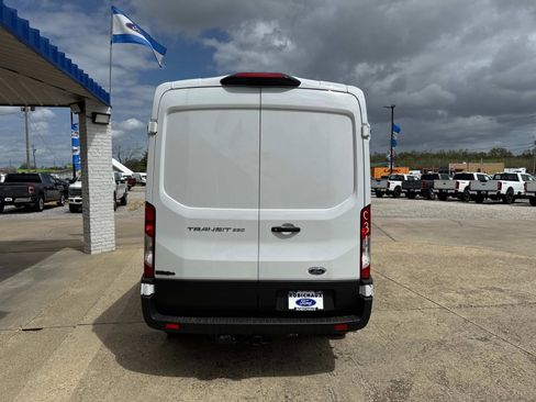 New 2024 Ford Transit 250 148 Medium Roof RWD image 12