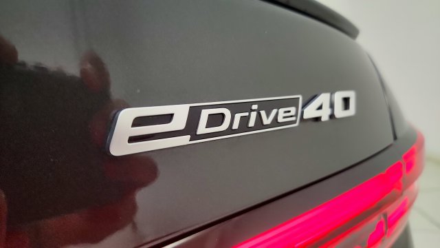 Used 2024 BMW i5 eDrive40i w/ M Sport Package RWD image 32